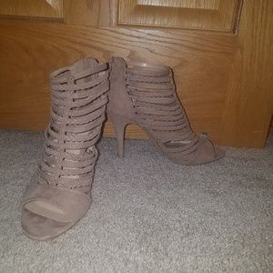 Lauren Conrad nude/light pink strappy heels